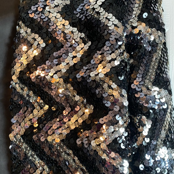 Sequin bolero jacket - Perfect for the holidays! - Picture 3 of 4